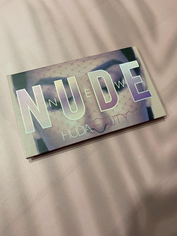 Huda Beauty The New Nude Eyeshadow Palette