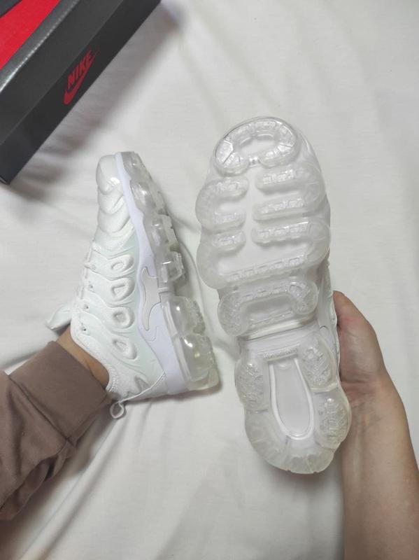 Nike tn vapormax store black and white