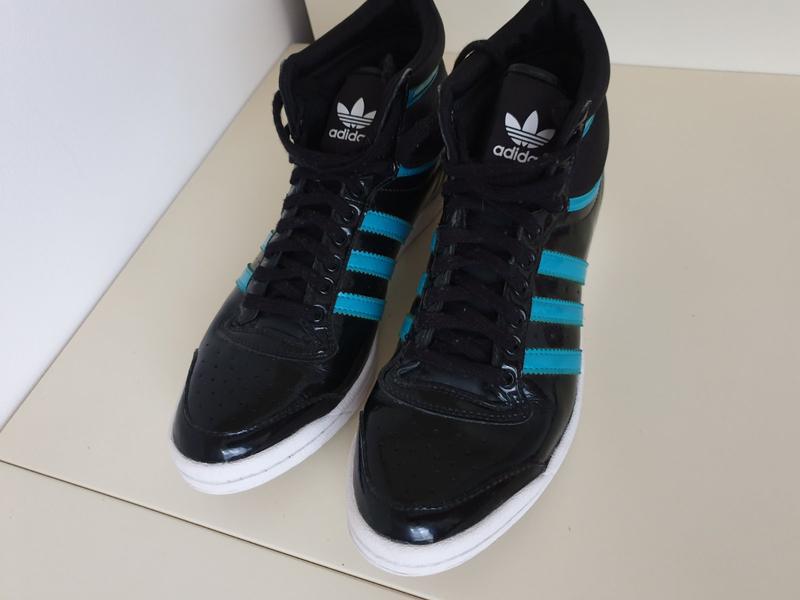 adidas sleek 39