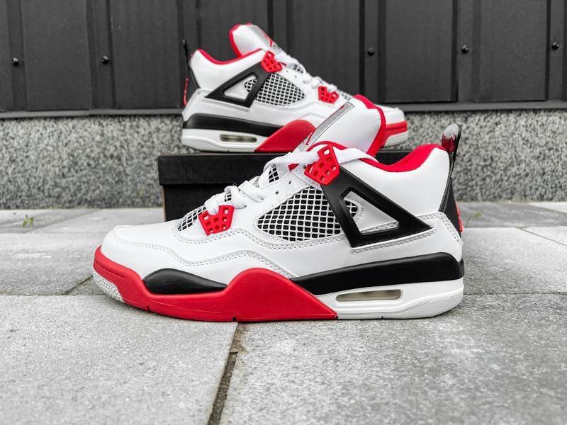 Air jordans hot sale retro 4s