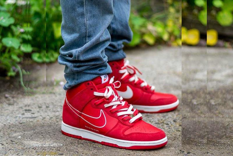 nike dunk ultra red