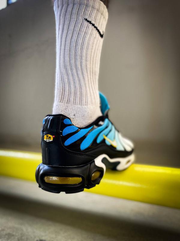 nike tn blue and yellow