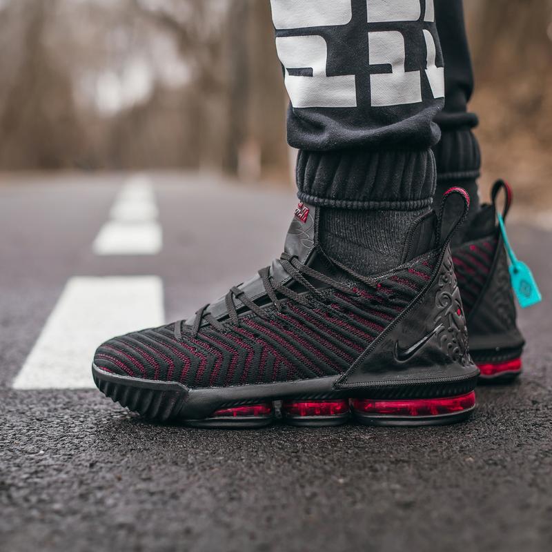 lebron 15 fresh bred