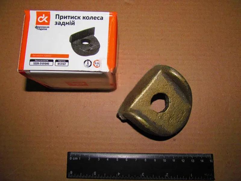 Прижим заднего колеса маз