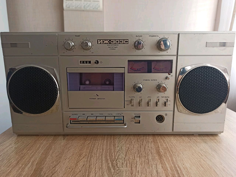 Кассетный магнитофон иж 303с