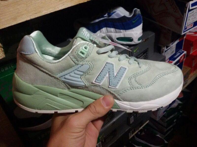 mint green new balance 580