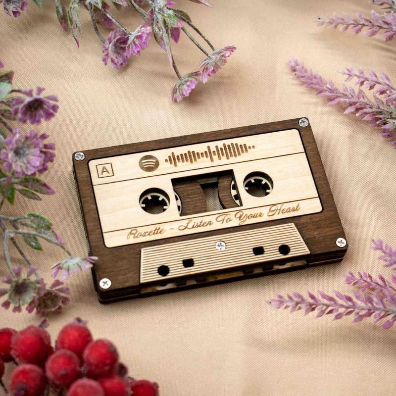 Аудиокассеты (cassette) - Деревянная кассета Spotify. - 350 грн, купить ...