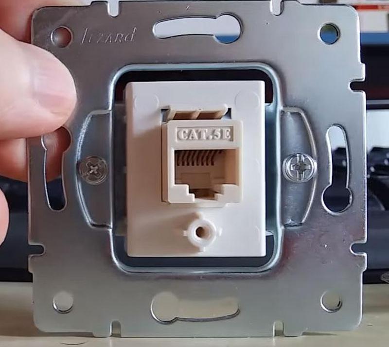 Модуль RJ45 Keystone для сетевых компьютерных розеток (под рам...: цена ...