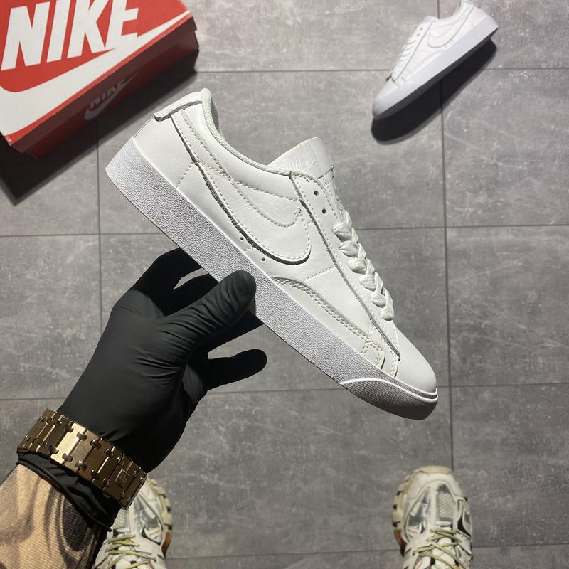 nike blazer total white