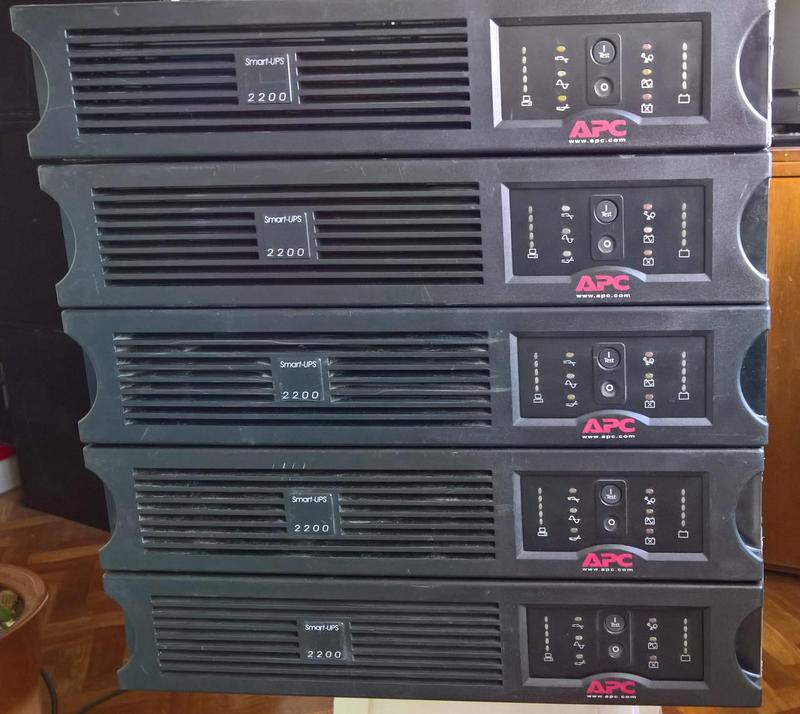 Ибп apc smart ups 2200. APC Smart 2200. Ups 2200va Smart APC sua2200rmi2u. APC Smart-ups 2200 Rack Front.