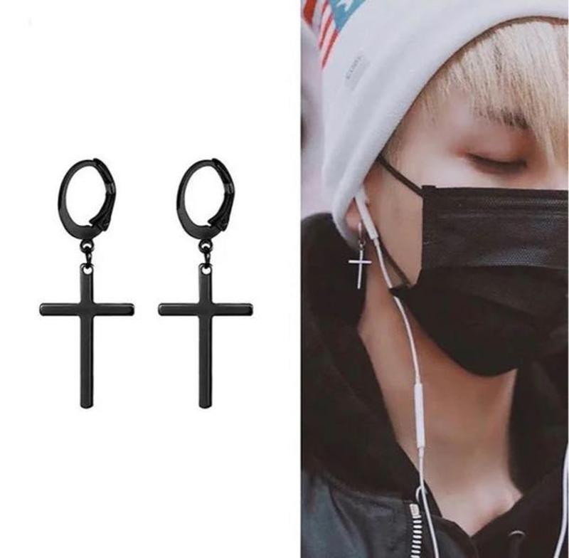 Серёжки крестики чёрные - 120 ₴, купить на ИЗИ (30341592)