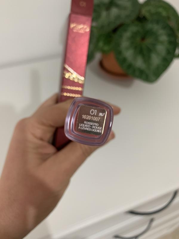 Стойкая помада Dolce Diva long lasting lip colour Kiko Milano 01 255