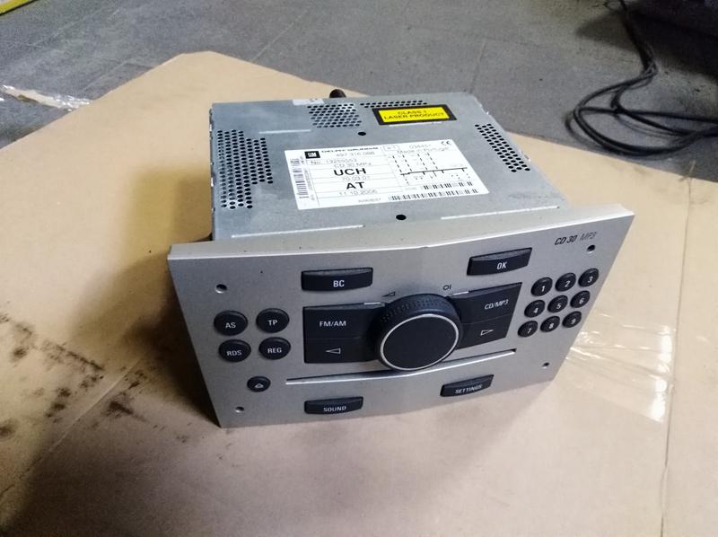 Магнитола CD30 MP3 AUX Opel Zafira Astra 13255553 - купить недорого б/у ...