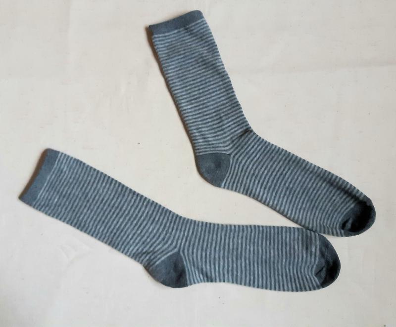 Серые в полоску высокие носки германия размер 29