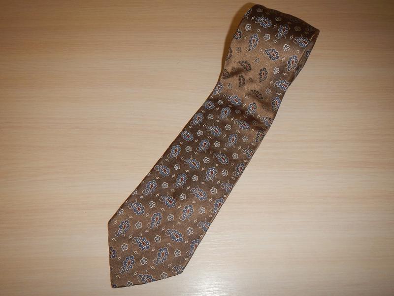 Шелковый галстук hugo boss 100% шелк