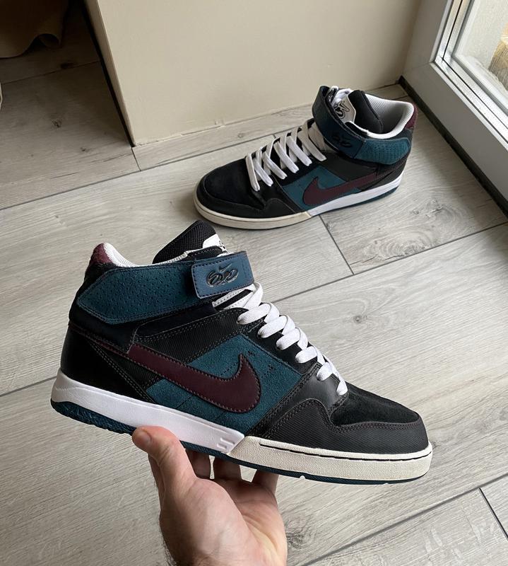 Nike store 6.0 mid