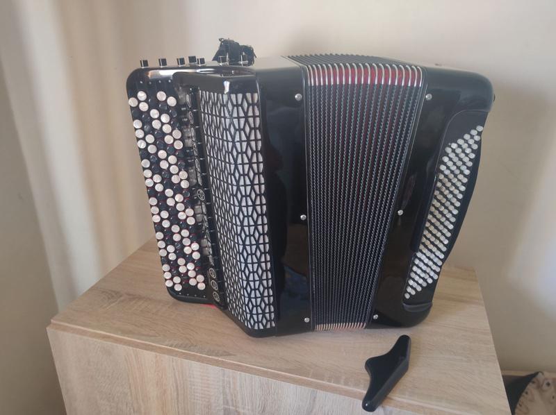 Ремонт, настройка баяна ,аккордеона, гармощки: цена 100 грн - купить ...