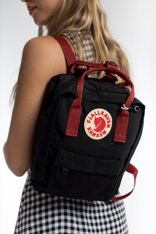 kanken mini black ox red