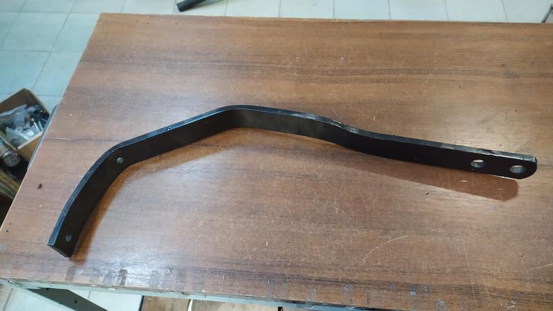 кронштейны передних крыльев мтз 82. кронштейн крепления переднего крыла мтз 80. кронштейн 82-8403021 правый мтз. кронштейн верхний крыла переднего мтз-82. крепления крыла мтз 82.