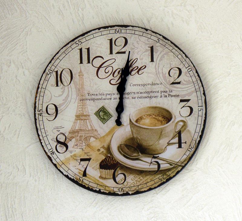 Часы и кофе