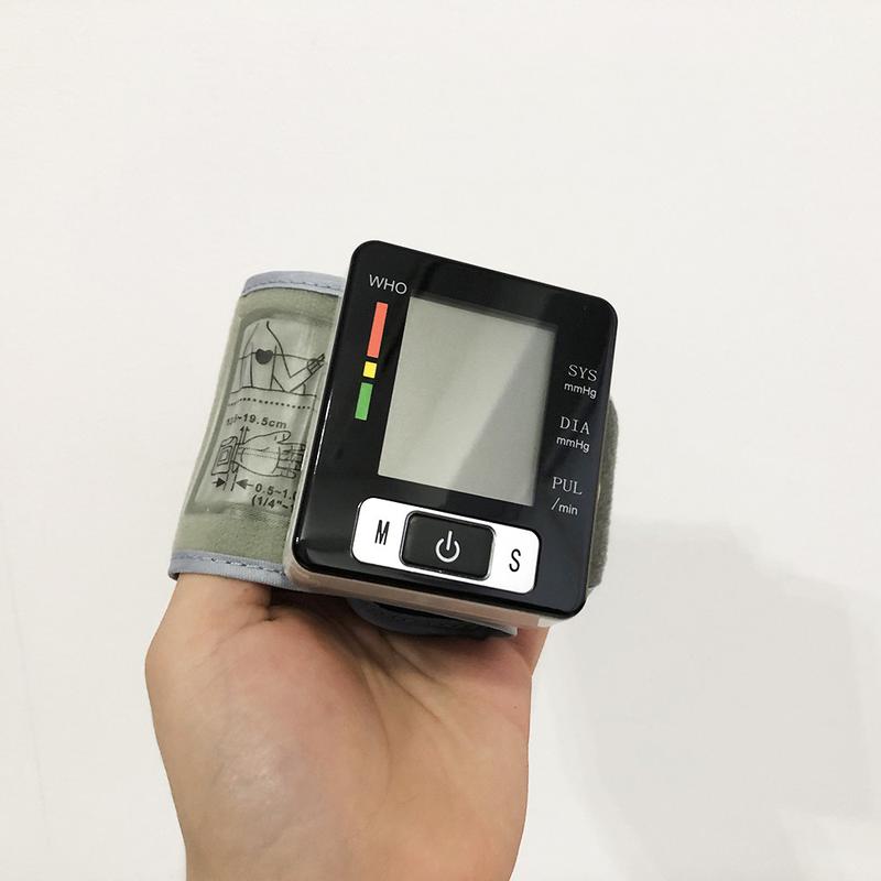 Тонометр автоматический для измерения давления UKC EZ964