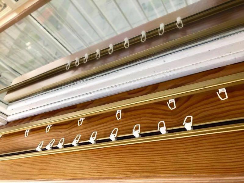 3 м. Двойной металлический потолочный карниз с крючками для штор