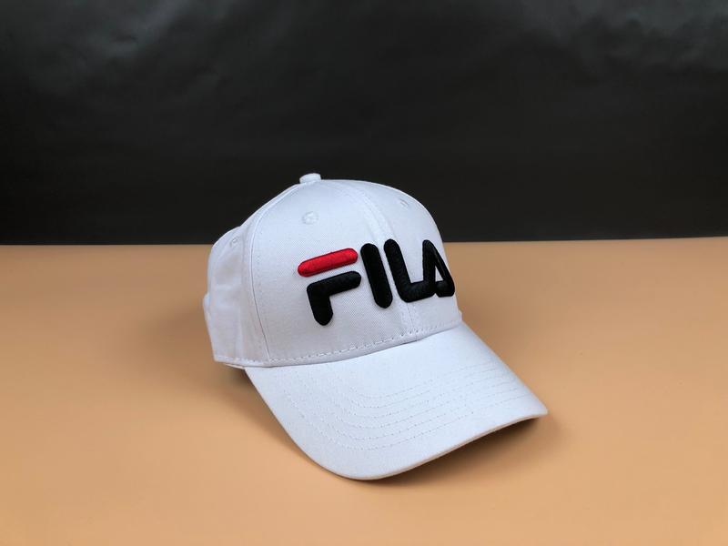 Кепка fila. Кепка Fila белая. Топовые Кепки. Кепка Фила оригинал. Кепка детская Fila.