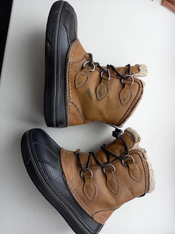 Crocs AllCast . 27 300