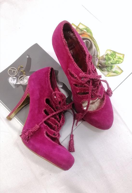 Замшевые яркие экстравагантные туфли-ботильоны, бренда belle&mimi
