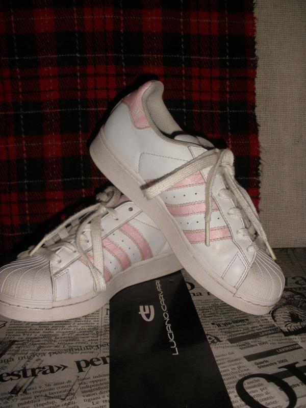 Rosa cheap adidas superstar