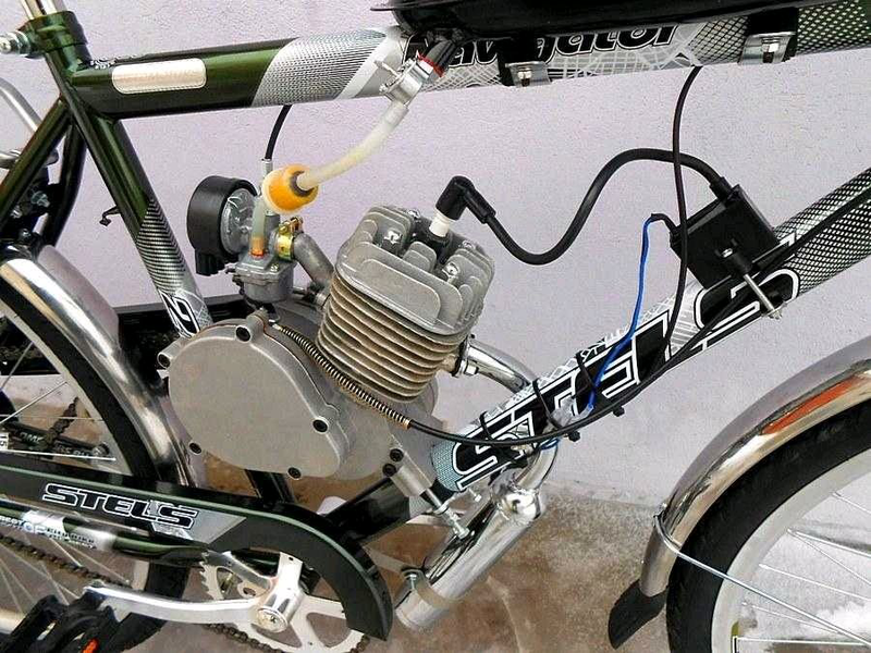 Двигатель веломотор 50. Двигатель веломотор f50, 49,9 куб/см, 3,8 л. Двигатель f 60. Самый маленький бензиновый двигатель. 4 тактный веломотор.