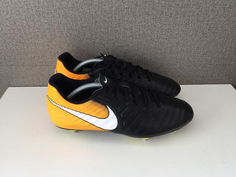 nike tiempo rio iv