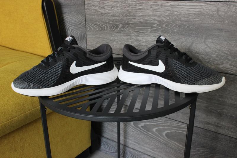 nike revolution 35