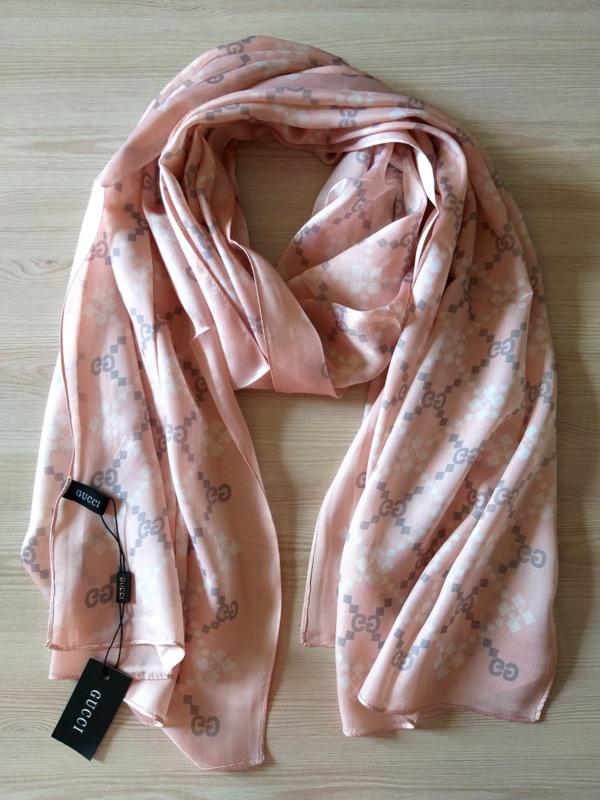 Шёлковый шарф розовый 