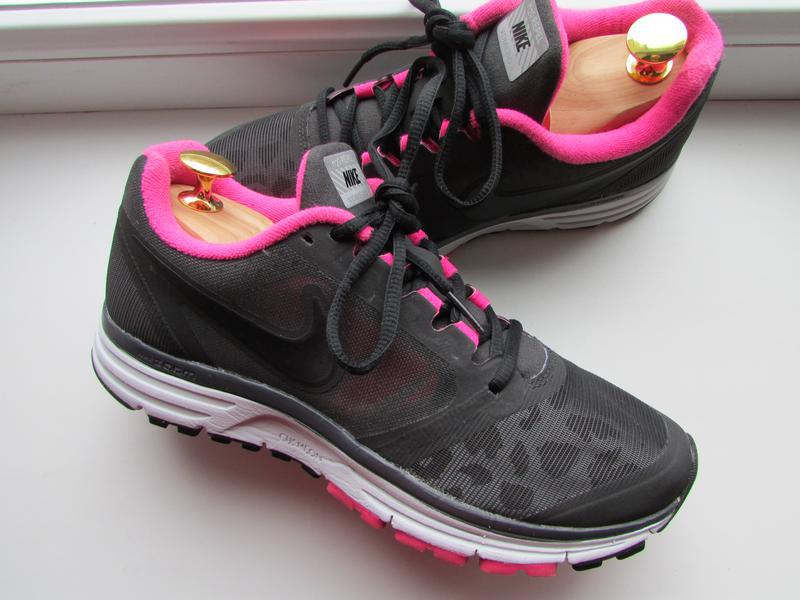 wmns nike zoom vomero 8