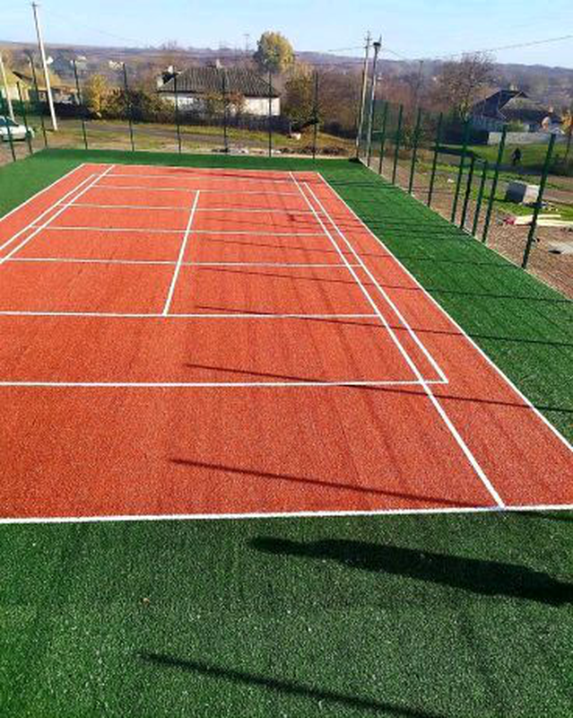 Укладка травы искусственного газона - 100 грн, купить на ИЗИ (3584149)