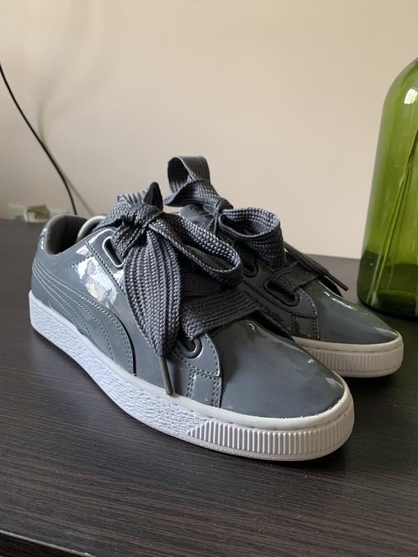 Puma basket clearance heart trainers black