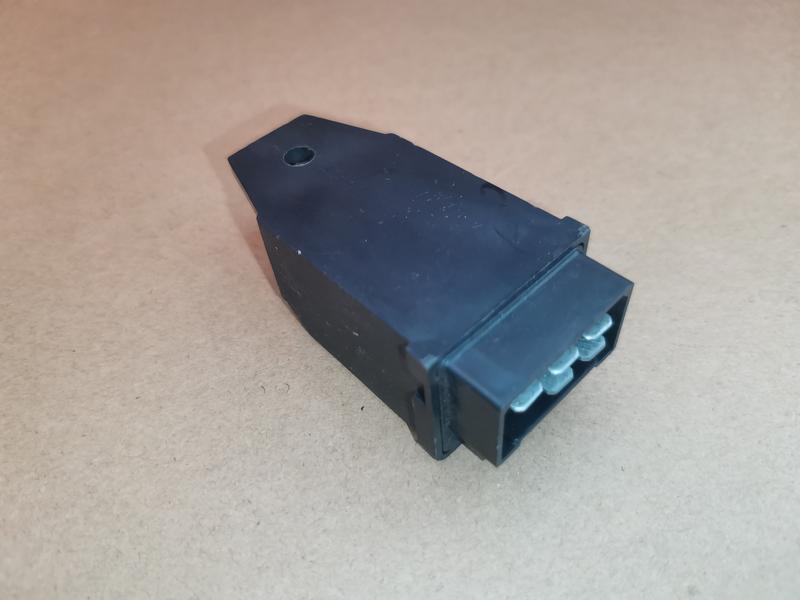 Реле Поворотов ВАЗ 2101-07 5-и Контактное 12 В 78.3777 Россия - 85 ...