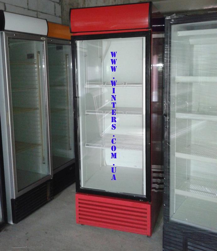 Холодильник для напитков б у. Холодильный шкаф. Холодильник витрина для напитков. Уличный холодильник. Холодильный шкаф трехдверный.
