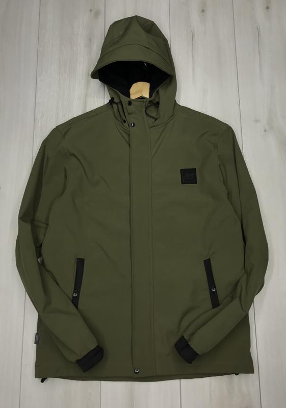 Peaceful hooligan outlet soft shell