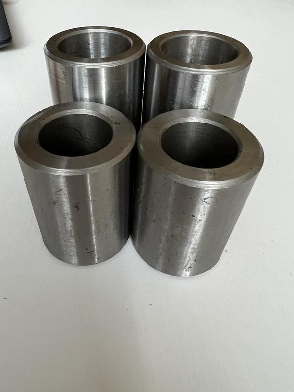 Втулка передней балки нива 2121. Втулка балки нива 21213. Втулка балки нива 2121. Ремонтные втулки балки нива 2121. Втулки смещения нижнего рычага нива.