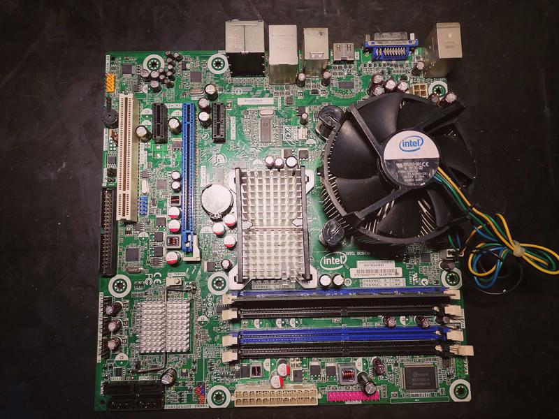Материнская плата Intel Desktop Board 01 - 500 ₴, купить на ИЗИ (46156475)