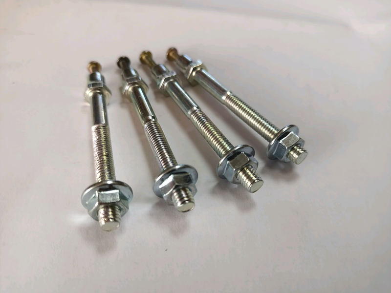 Шпильки подфарника ваз 2103, ваз 2106 СССР новые: цена 100 грн - купить ...