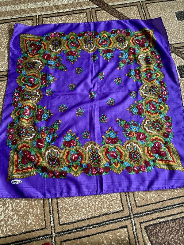 Яркий легкий  фиолетовый платок турецкий принт