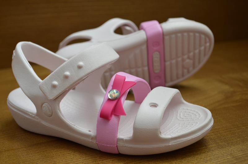 Crocs keeley shop charm sandal