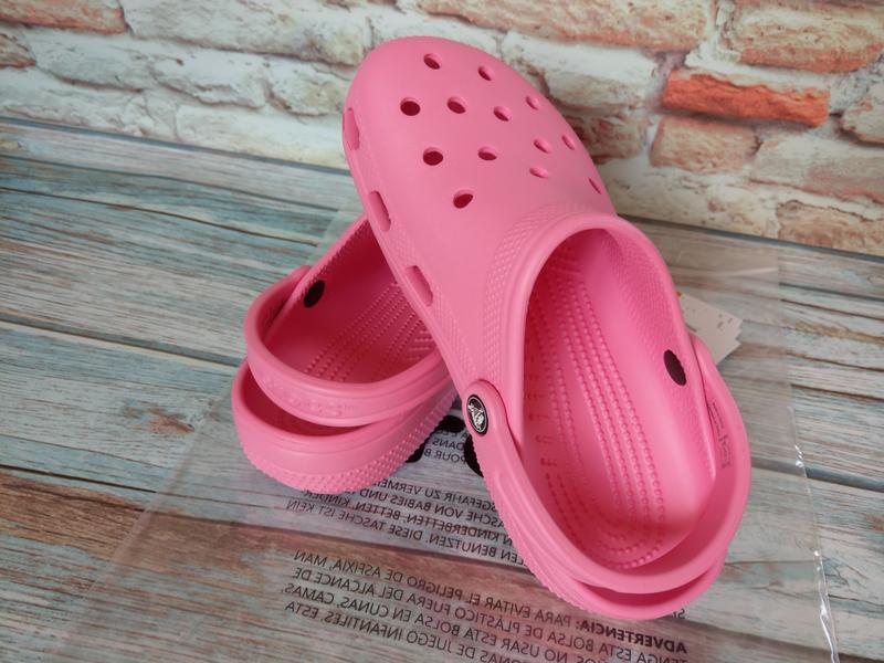 Crocs pink clearance lemonade