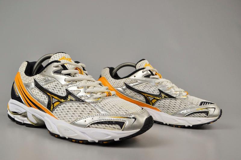 mizuno wave fortis 3