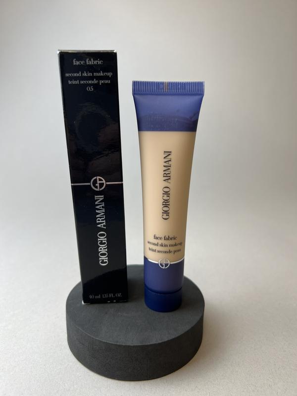 Тональный крем giorgio armani face fabric 0,5 - 290 ₴, купить на ИЗИ  (48132124)