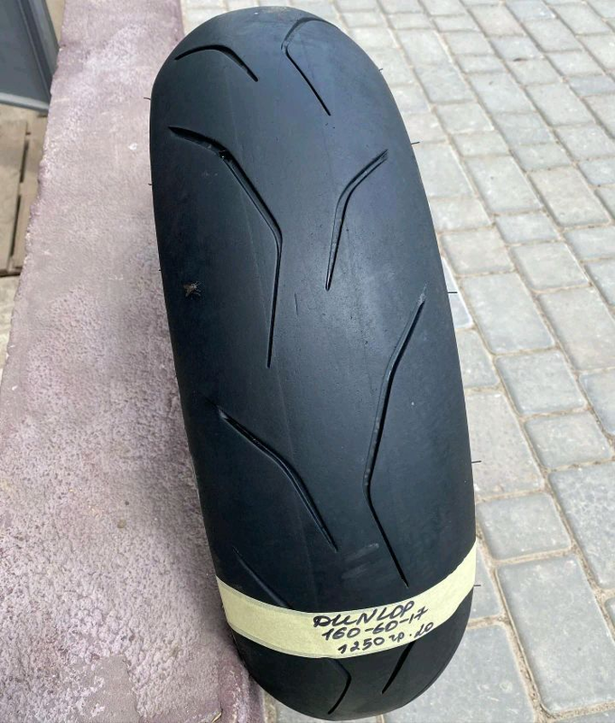 Dunlop 160 60 R17 Motoshina Rezina Na Motocikl Pokrishka Kupit Nedorogo B U Na Izi