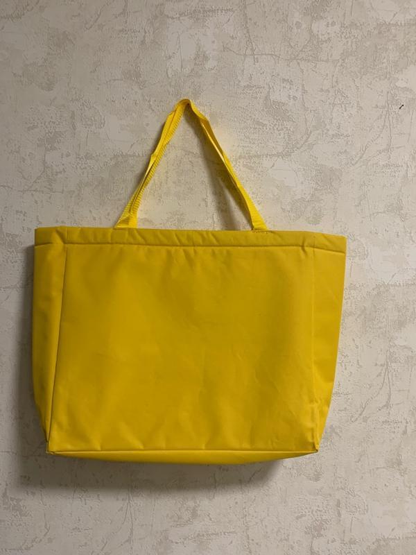 Большая желтая пляжная сумка